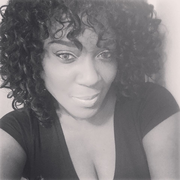 Meet your Posher, Davonna - Picture 1 of 1